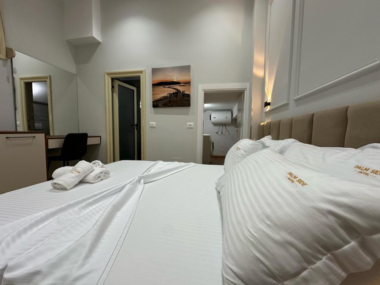 Palm Side Hotel Vlorë Buitenkant foto